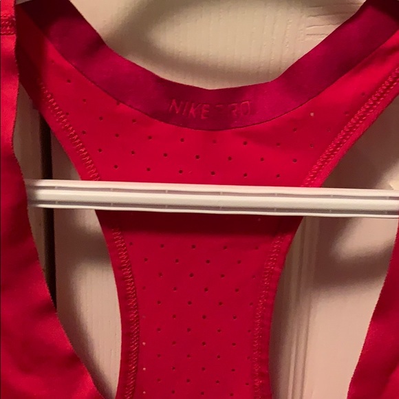 Nike pro dri-fit top - Picture 2 of 3